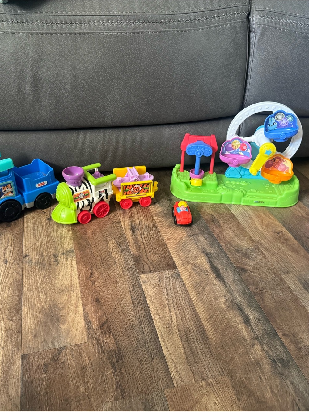 Fisher-Price Bright Multicolor Train & Ferris Wheel Activity Set
